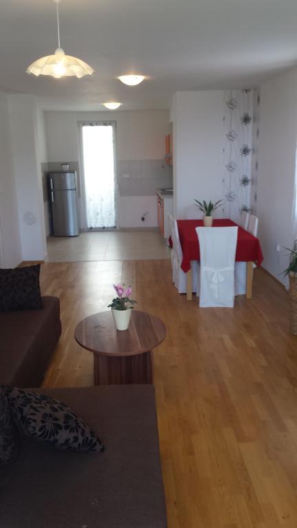 Apartment Kristijan Makarska Oda fotoğraf