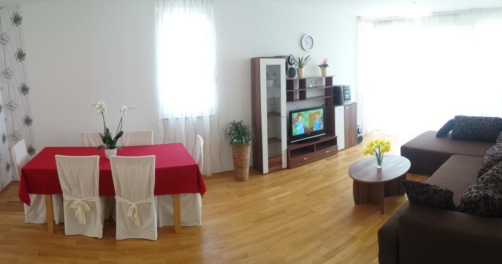 Apartment Kristijan Makarska Oda fotoğraf