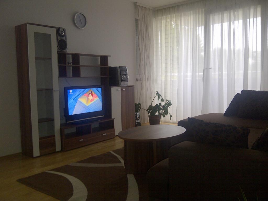 Apartment Kristijan Makarska Oda fotoğraf